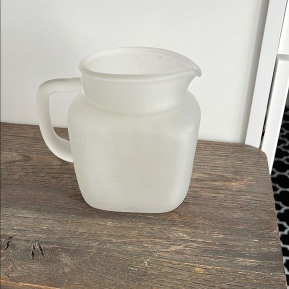 Frosted Glass Pitcher with Pineapple Design - Picture 5 of 6